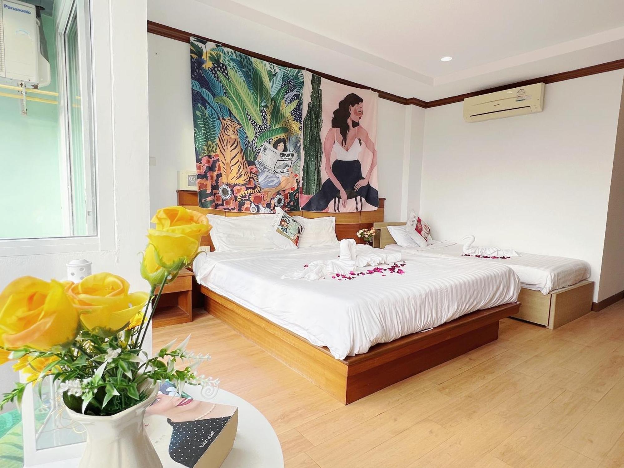 Lanting Hotel Patong Exterior foto