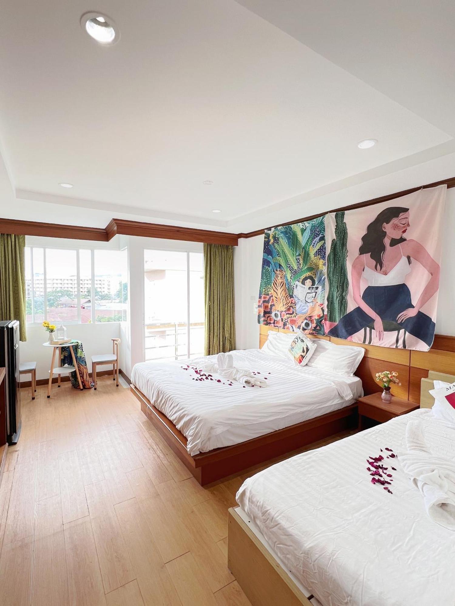 Lanting Hotel Patong Exterior foto