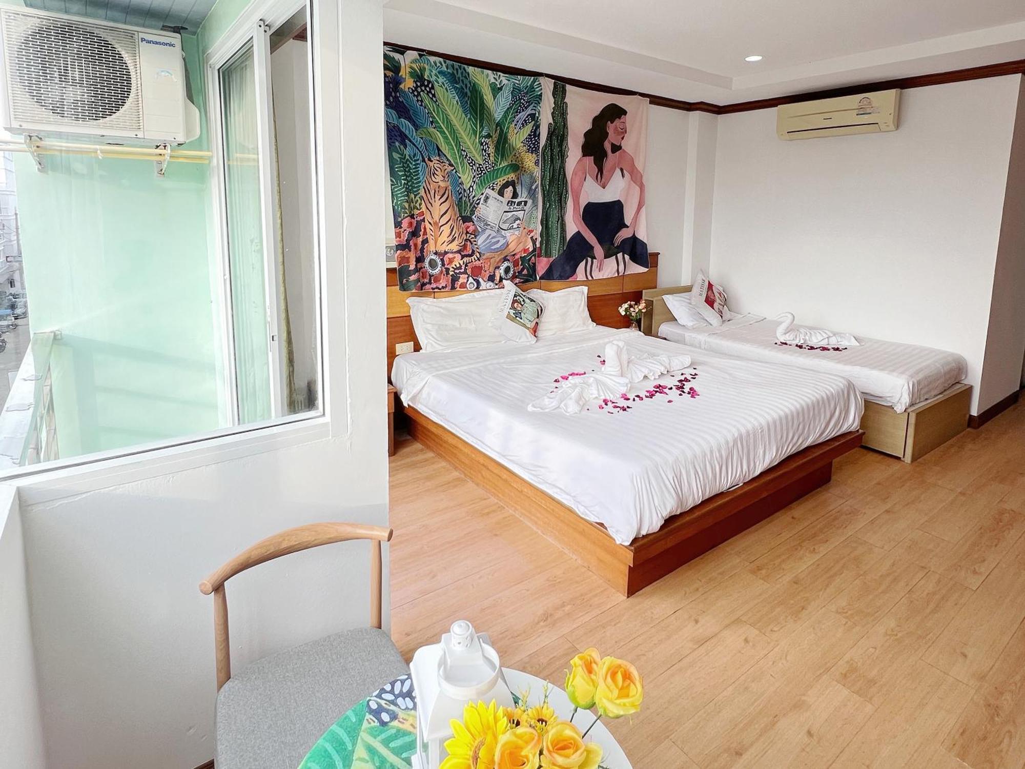 Lanting Hotel Patong Exterior foto